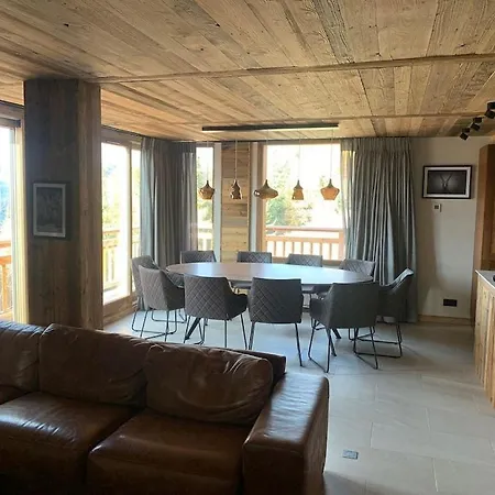 La Charrue, Luxury *