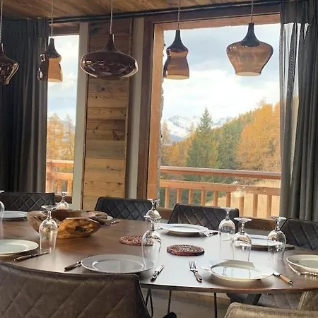 La Charrue, Luxury *
