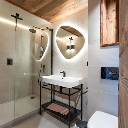 La Charrue, Luxury